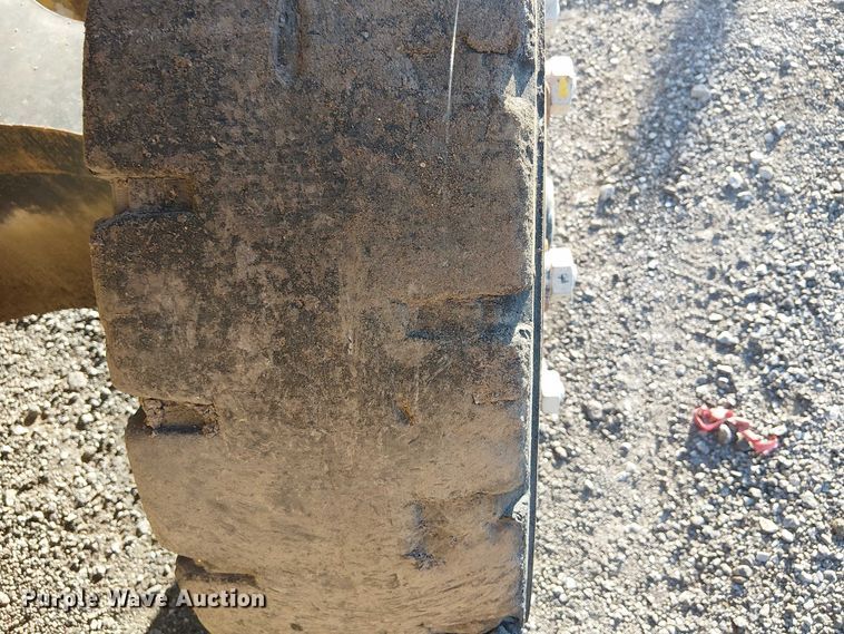 image for item NU9736 Caterpillar DP100 forklift