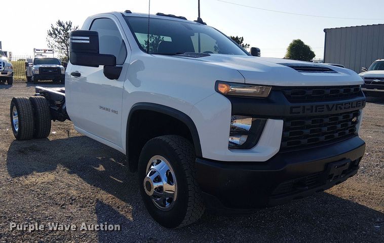 image for item NU9737 2020 Chevrolet Silverado 3500HD pickup truck cab and chassis