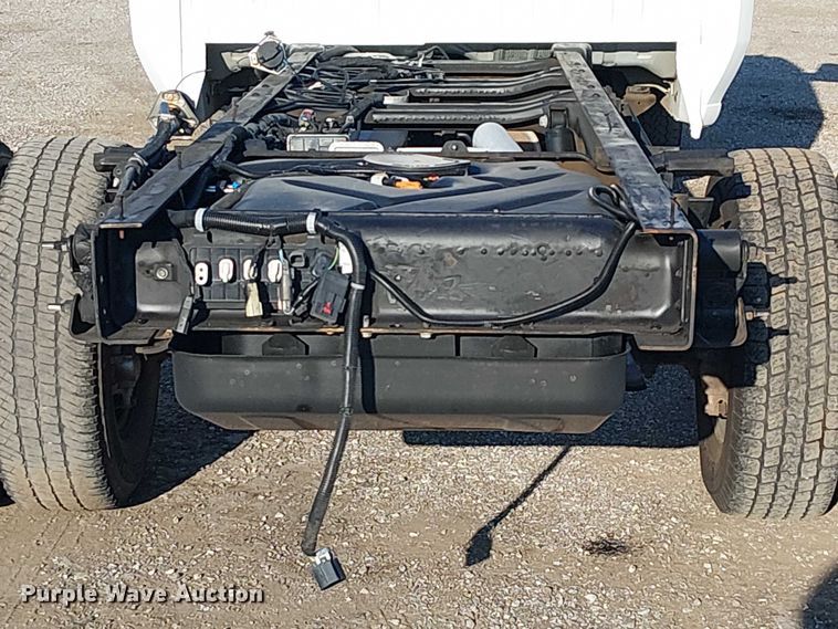 image for item NU9737 2020 Chevrolet Silverado 3500HD pickup truck cab and chassis