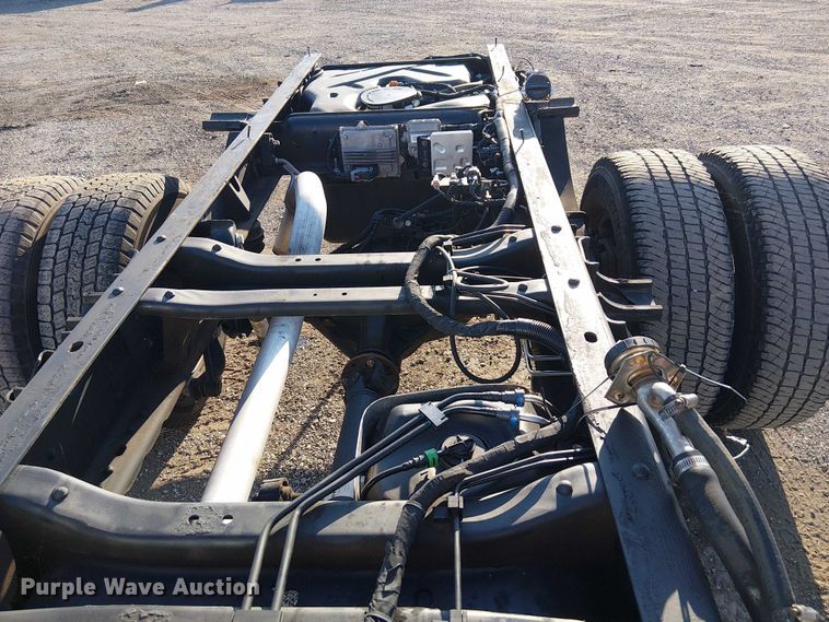 image for item NU9737 2020 Chevrolet Silverado 3500HD pickup truck cab and chassis