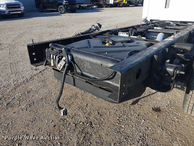 image for item NU9737 2020 Chevrolet Silverado 3500HD pickup truck cab and chassis