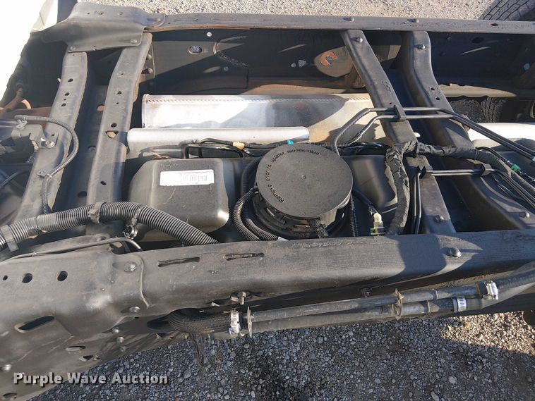 image for item NU9737 2020 Chevrolet Silverado 3500HD pickup truck cab and chassis