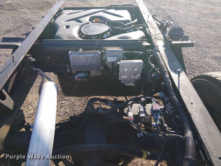 image for item NU9737 2020 Chevrolet Silverado 3500HD pickup truck cab and chassis