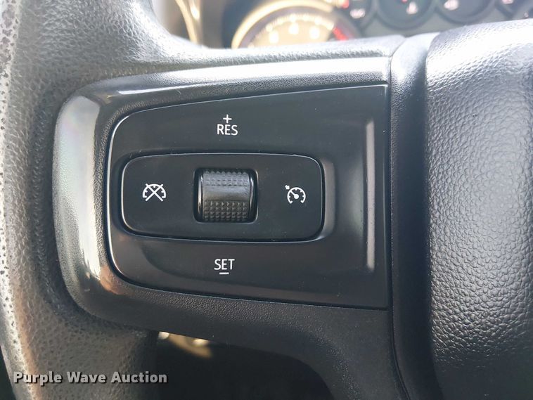 image for item NU9737 2020 Chevrolet Silverado 3500HD pickup truck cab and chassis