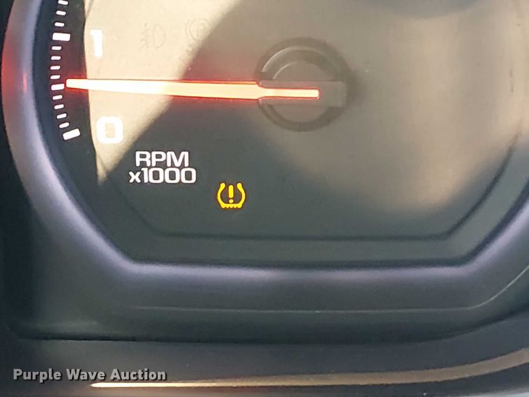 image for item NU9737 2020 Chevrolet Silverado 3500HD pickup truck cab and chassis