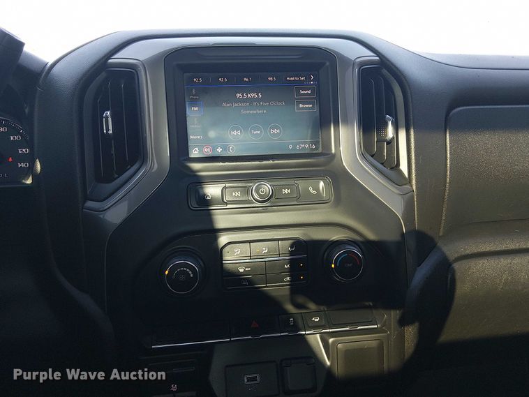 image for item NU9737 2020 Chevrolet Silverado 3500HD pickup truck cab and chassis