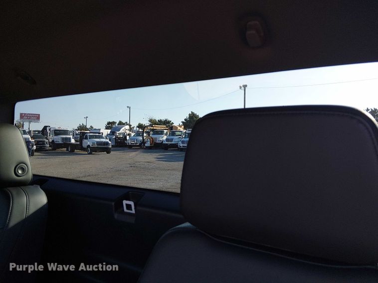 image for item NU9737 2020 Chevrolet Silverado 3500HD pickup truck cab and chassis