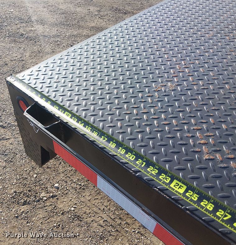 image for item NU9738 2013 Temco Mfg. Inc. flatbed trailer