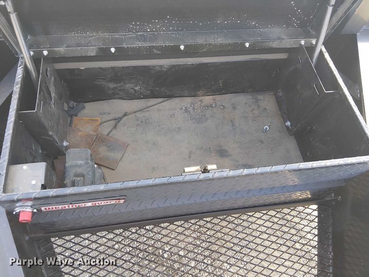 image for item NU9738 2013 Temco Mfg. Inc. flatbed trailer