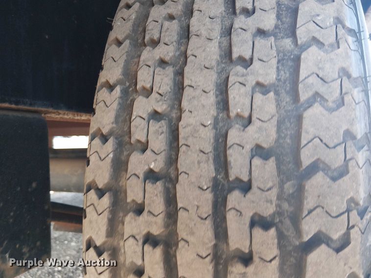 image for item NU9738 2013 Temco Mfg. Inc. flatbed trailer