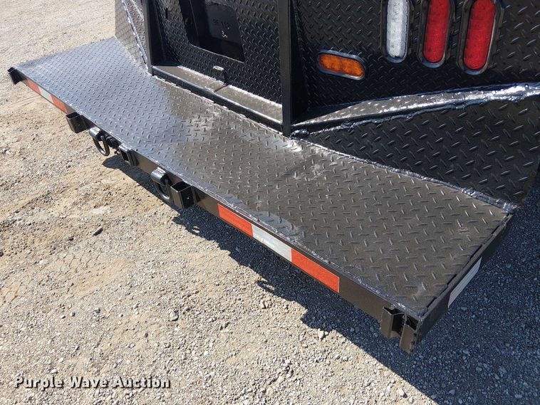 image for item NU9742 2019 Ford F350 Super Duty XL Crew Cab flatbed pickup truck