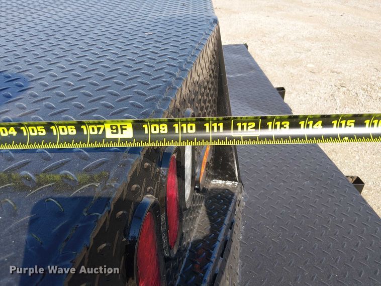 image for item NU9742 2019 Ford F350 Super Duty XL Crew Cab flatbed pickup truck