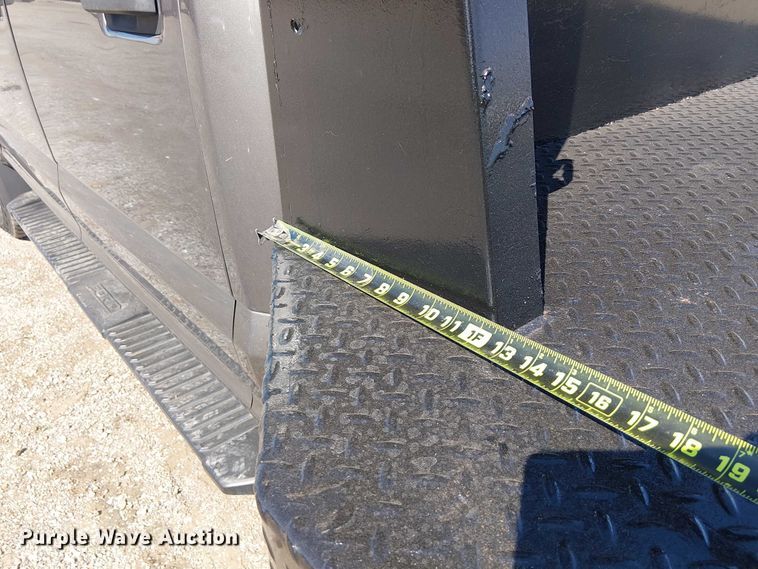 image for item NU9742 2019 Ford F350 Super Duty XL Crew Cab flatbed pickup truck