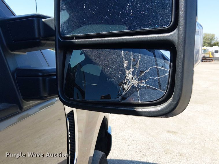 image for item NU9742 2019 Ford F350 Super Duty XL Crew Cab flatbed pickup truck