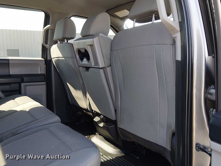 image for item NU9742 2019 Ford F350 Super Duty XL Crew Cab flatbed pickup truck