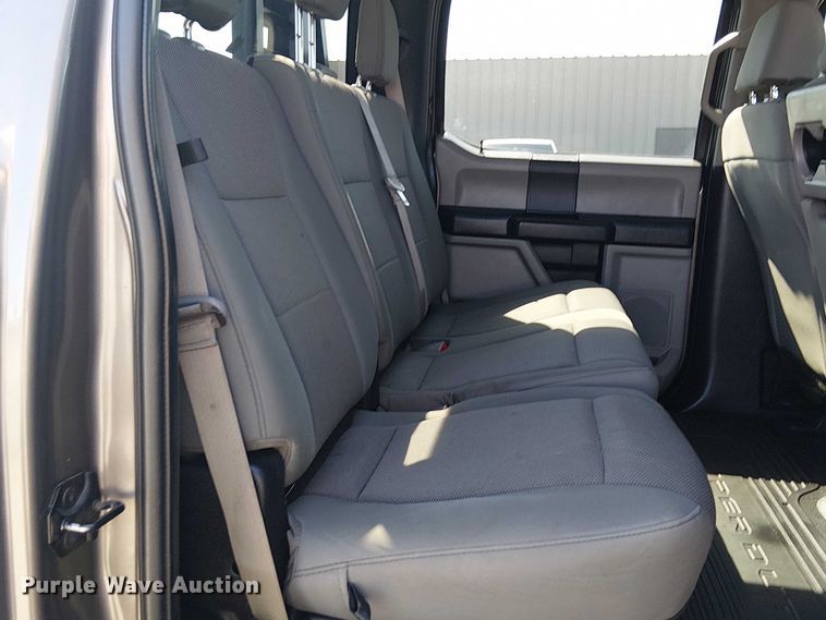 image for item NU9742 2019 Ford F350 Super Duty XL Crew Cab flatbed pickup truck