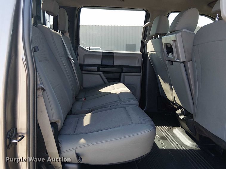 image for item NU9742 2019 Ford F350 Super Duty XL Crew Cab flatbed pickup truck