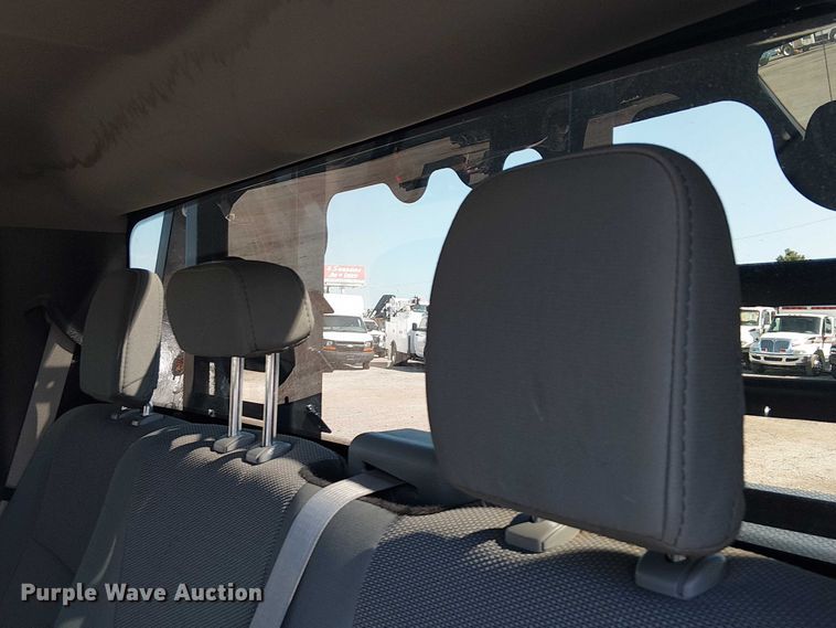 image for item NU9742 2019 Ford F350 Super Duty XL Crew Cab flatbed pickup truck