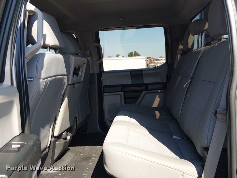 image for item NU9742 2019 Ford F350 Super Duty XL Crew Cab flatbed pickup truck