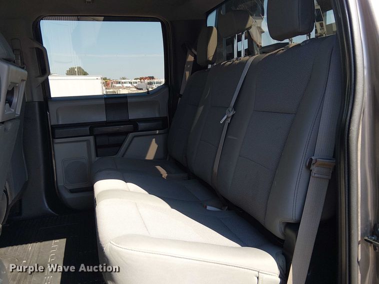 image for item NU9742 2019 Ford F350 Super Duty XL Crew Cab flatbed pickup truck