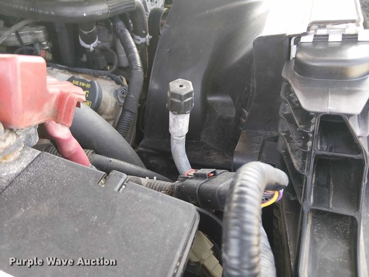 image for item NU9742 2019 Ford F350 Super Duty XL Crew Cab flatbed pickup truck