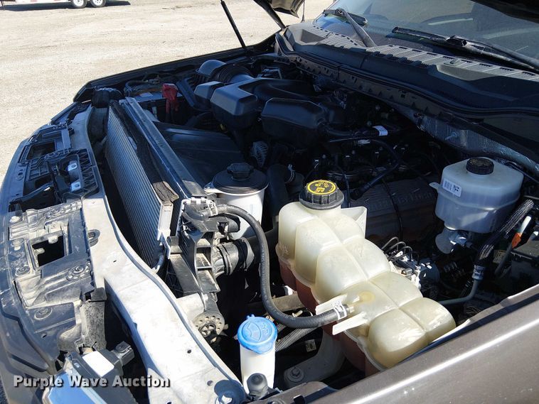 image for item NU9742 2019 Ford F350 Super Duty XL Crew Cab flatbed pickup truck