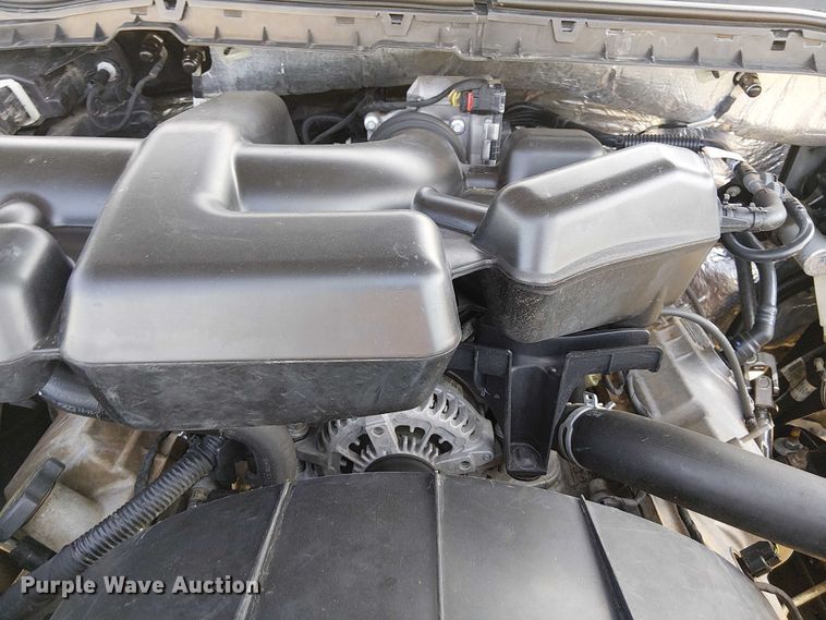 image for item NU9742 2019 Ford F350 Super Duty XL Crew Cab flatbed pickup truck