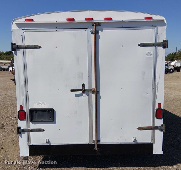 image for item NU9743 2001 Forest River CM716TA2 enclosed cargo trailer
