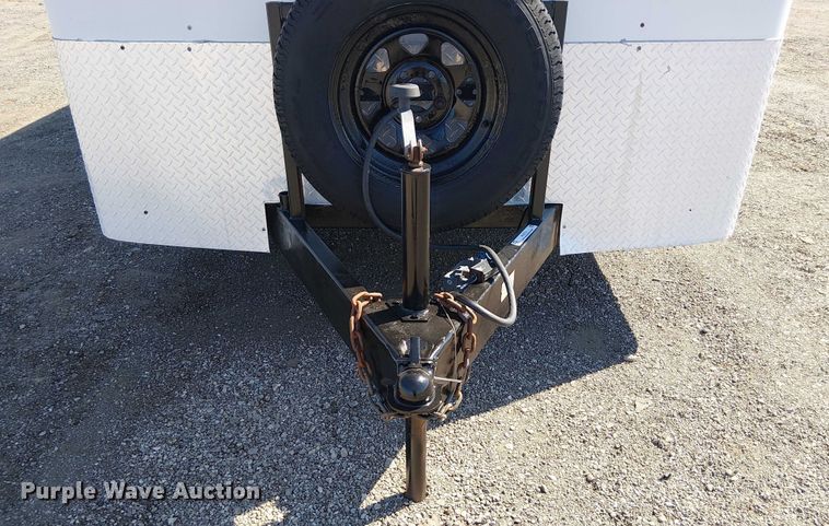 image for item NU9743 2001 Forest River CM716TA2 enclosed cargo trailer