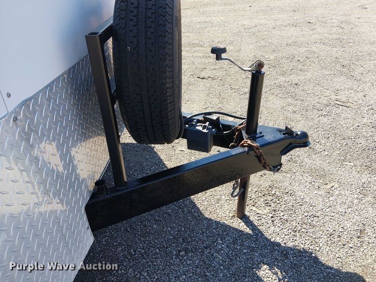 image for item NU9743 2001 Forest River CM716TA2 enclosed cargo trailer