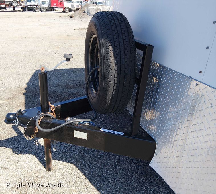 image for item NU9743 2001 Forest River CM716TA2 enclosed cargo trailer