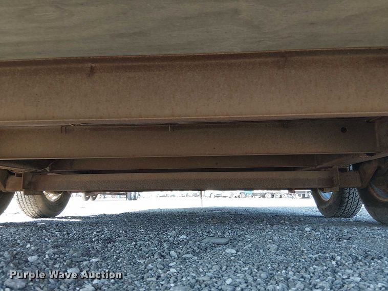 image for item NU9743 2001 Forest River CM716TA2 enclosed cargo trailer