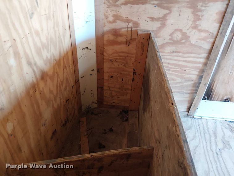 image for item NU9743 2001 Forest River CM716TA2 enclosed cargo trailer