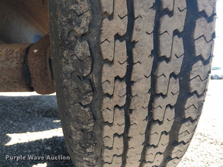 image for item NU9743 2001 Forest River CM716TA2 enclosed cargo trailer