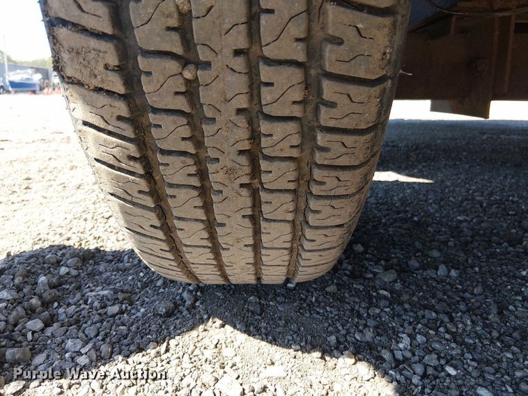 image for item NU9743 2001 Forest River CM716TA2 enclosed cargo trailer