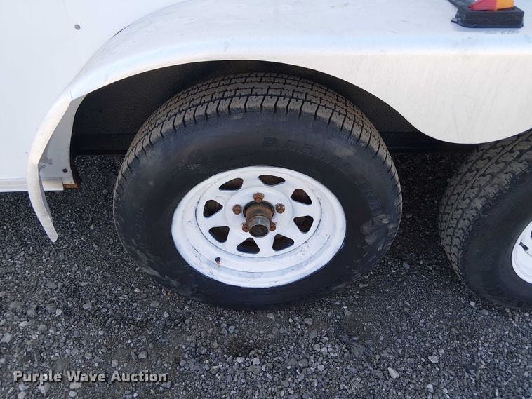 image for item NU9743 2001 Forest River CM716TA2 enclosed cargo trailer