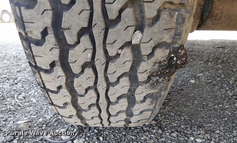 image for item NU9743 2001 Forest River CM716TA2 enclosed cargo trailer