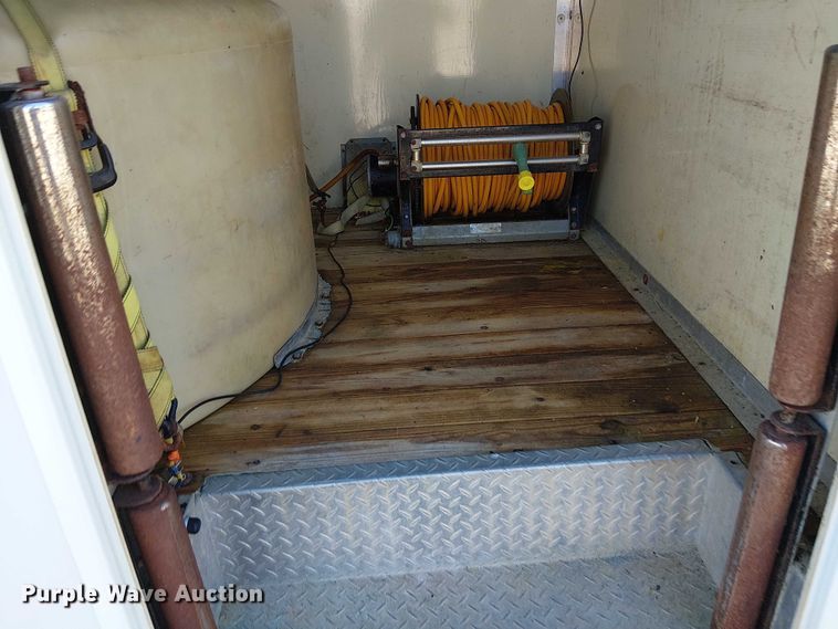 image for item NU9748 2014 Chevrolet Express G3500 delivery van