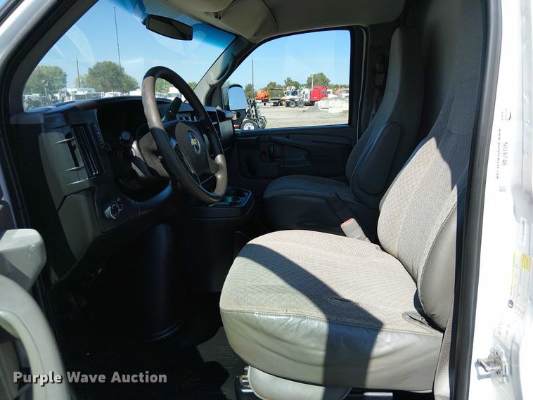 image for item NU9748 2014 Chevrolet Express G3500 delivery van