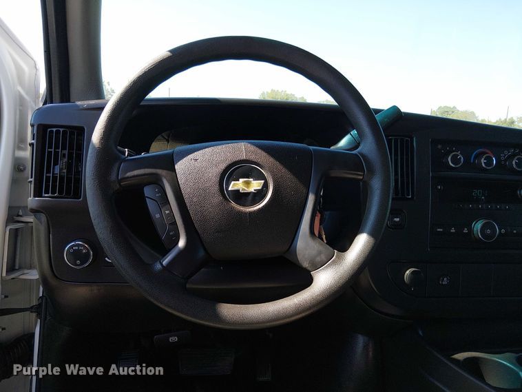 image for item NU9748 2014 Chevrolet Express G3500 delivery van