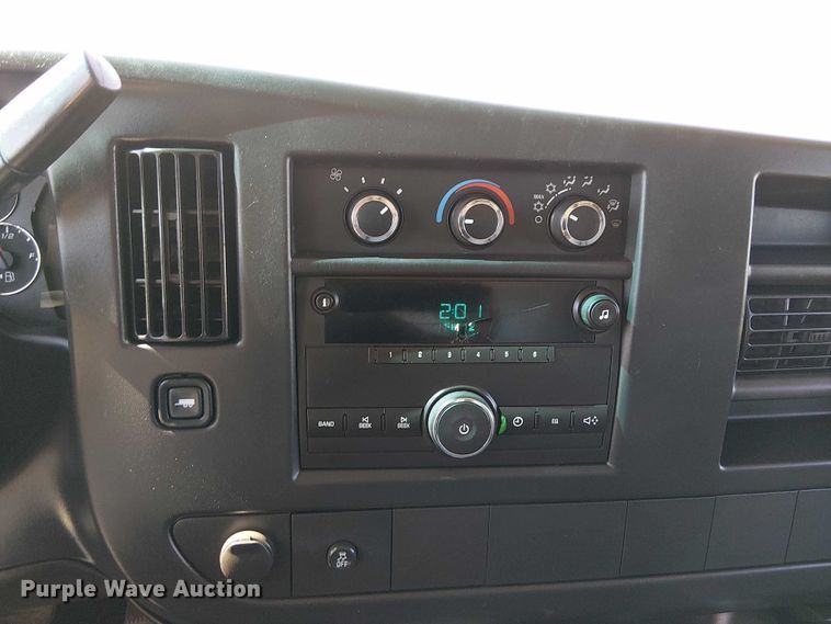 image for item NU9748 2014 Chevrolet Express G3500 delivery van