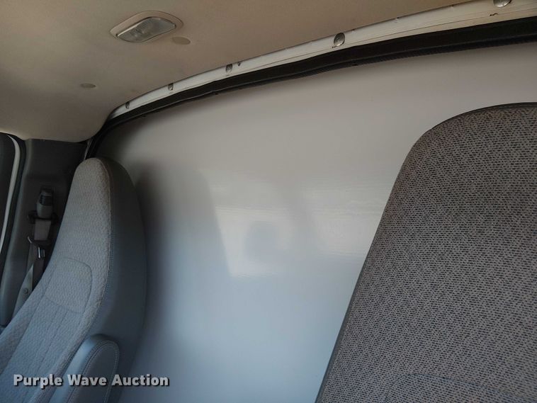 image for item NU9748 2014 Chevrolet Express G3500 delivery van