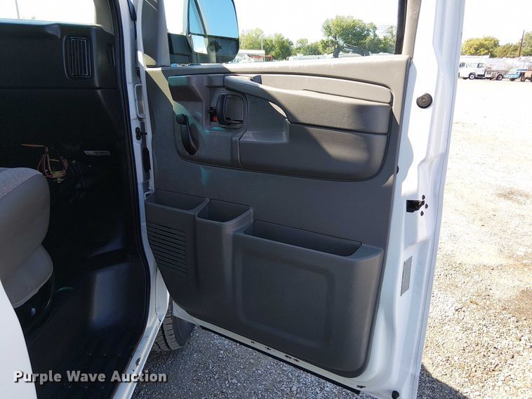 image for item NU9748 2014 Chevrolet Express G3500 delivery van