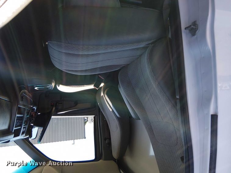 image for item NU9748 2014 Chevrolet Express G3500 delivery van