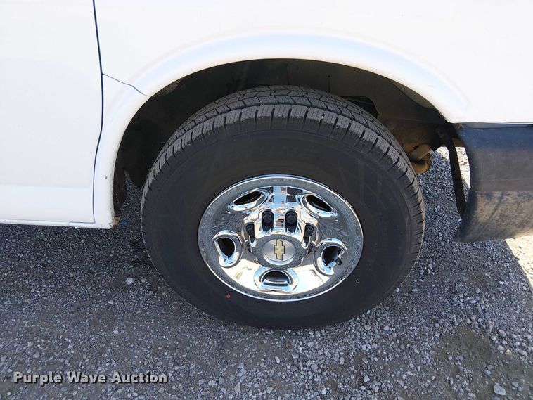 image for item NU9748 2014 Chevrolet Express G3500 delivery van