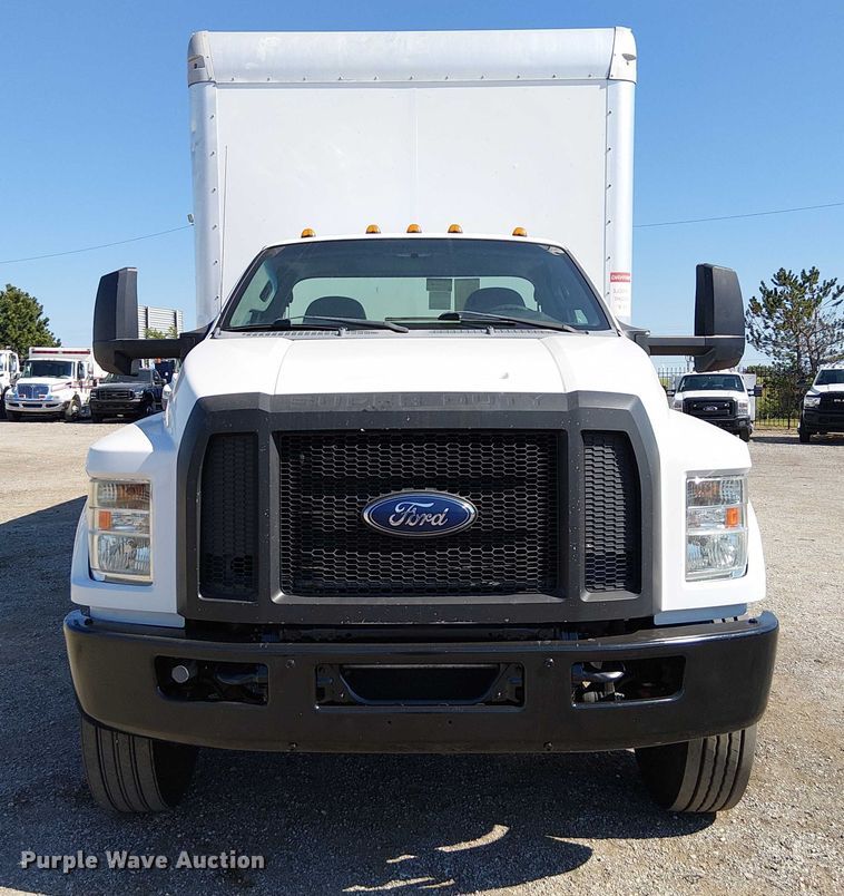 image for item NU9749 2016 Ford F650 Super Duty box truck