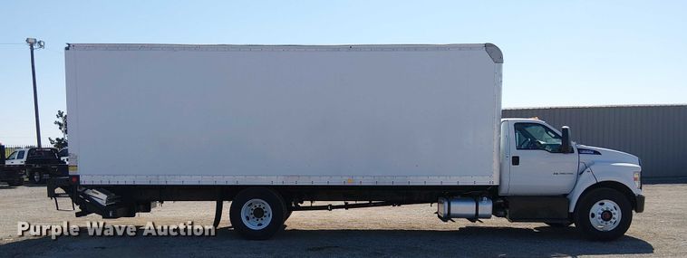 image for item NU9749 2016 Ford F650 Super Duty box truck