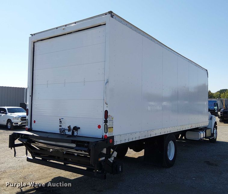 image for item NU9749 2016 Ford F650 Super Duty box truck