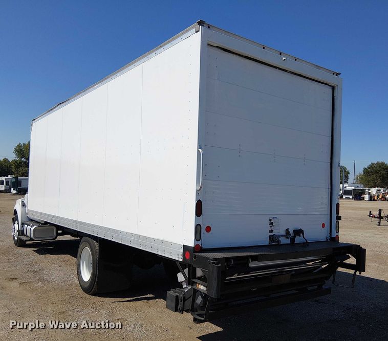 image for item NU9749 2016 Ford F650 Super Duty box truck