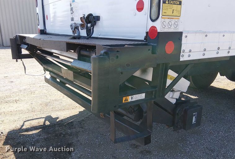 image for item NU9749 2016 Ford F650 Super Duty box truck